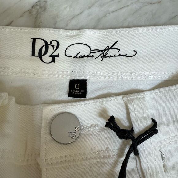 DG2 by Diane Gilman Classic Stretch Denim Regal Straight-Leg Jean size 0 NWT - Picture 5 of 10